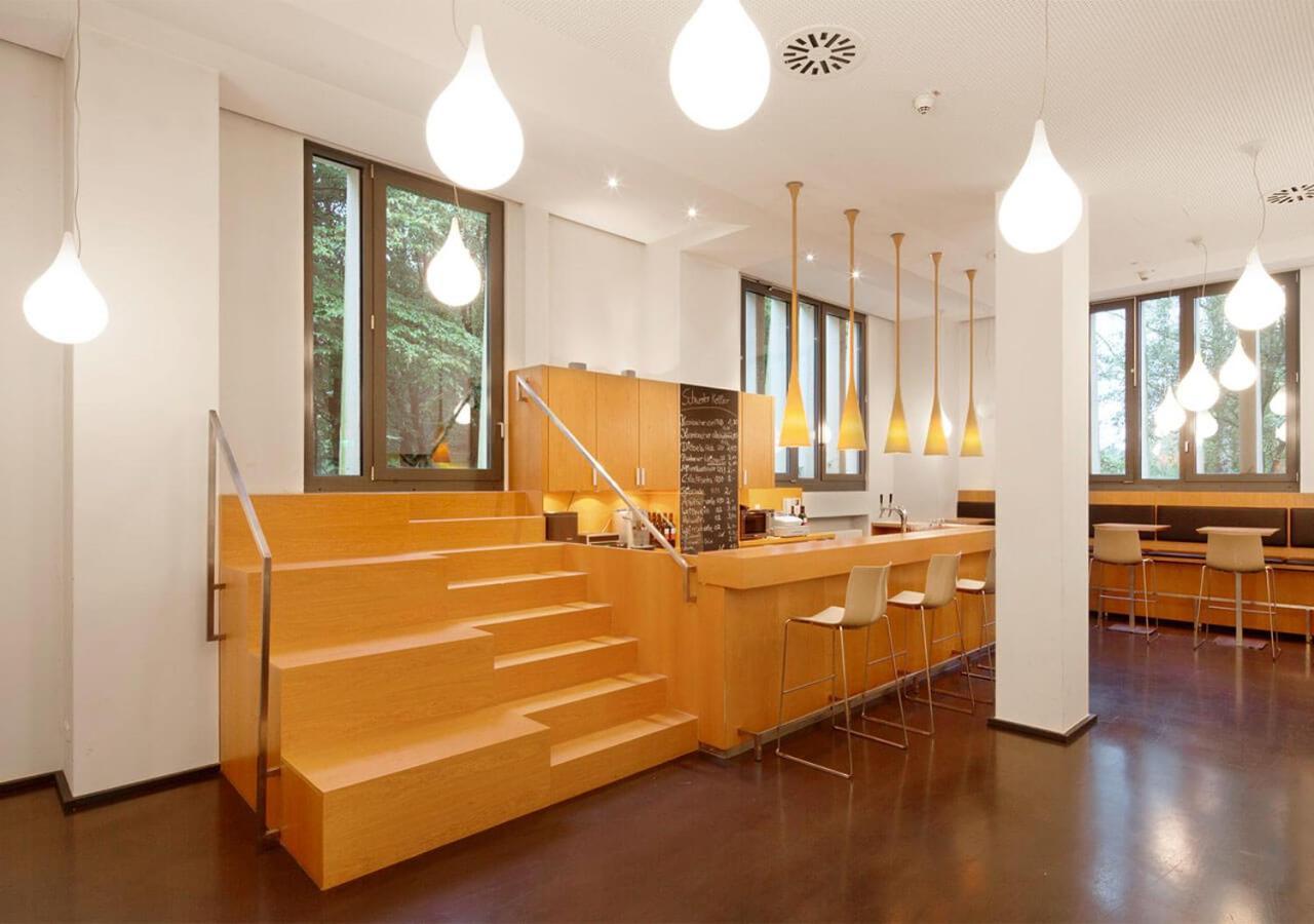 Katholische Akademie Hotel 2*