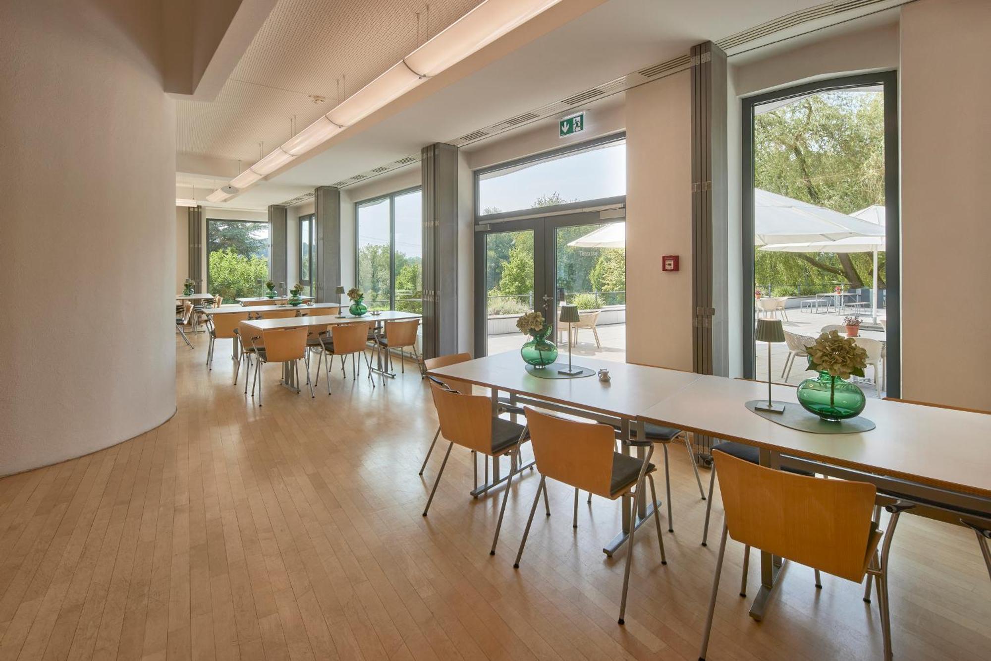 Katholische Akademie 2*